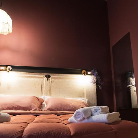 I Leoni Di Rosaroll Bed & Breakfast Наполи Екстериор снимка