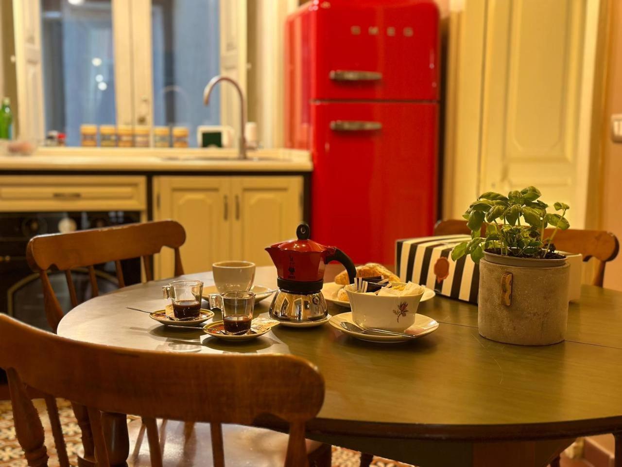 I Leoni Di Rosaroll Bed & Breakfast Наполи Екстериор снимка