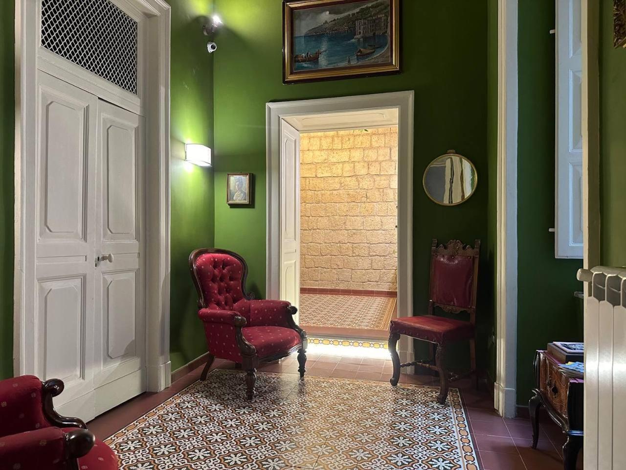I Leoni Di Rosaroll Bed & Breakfast Наполи Екстериор снимка