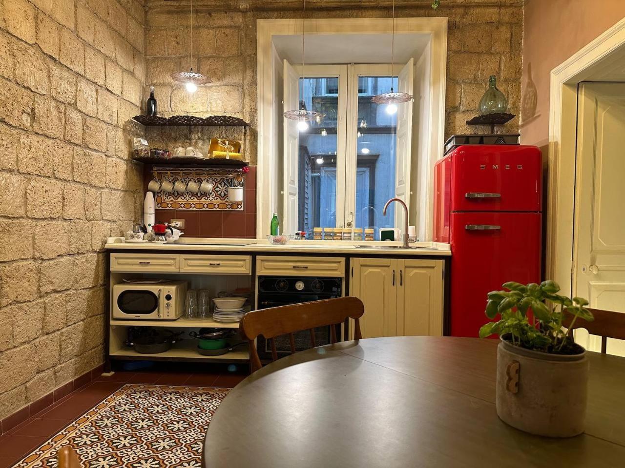 I Leoni Di Rosaroll Bed & Breakfast Наполи Екстериор снимка