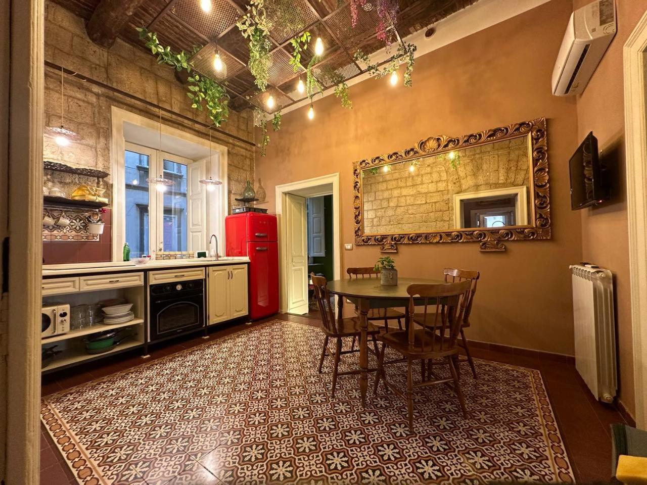 I Leoni Di Rosaroll Bed & Breakfast Наполи Екстериор снимка